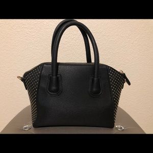Cute black purse handbag. Gently used